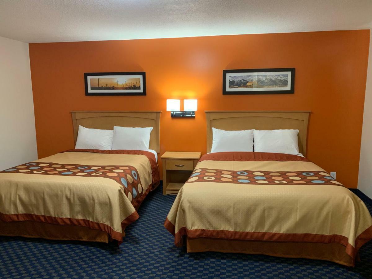 Westway Inn Motel Neepawa Exterior photo