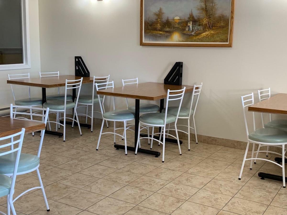 Westway Inn Motel Neepawa Exterior photo